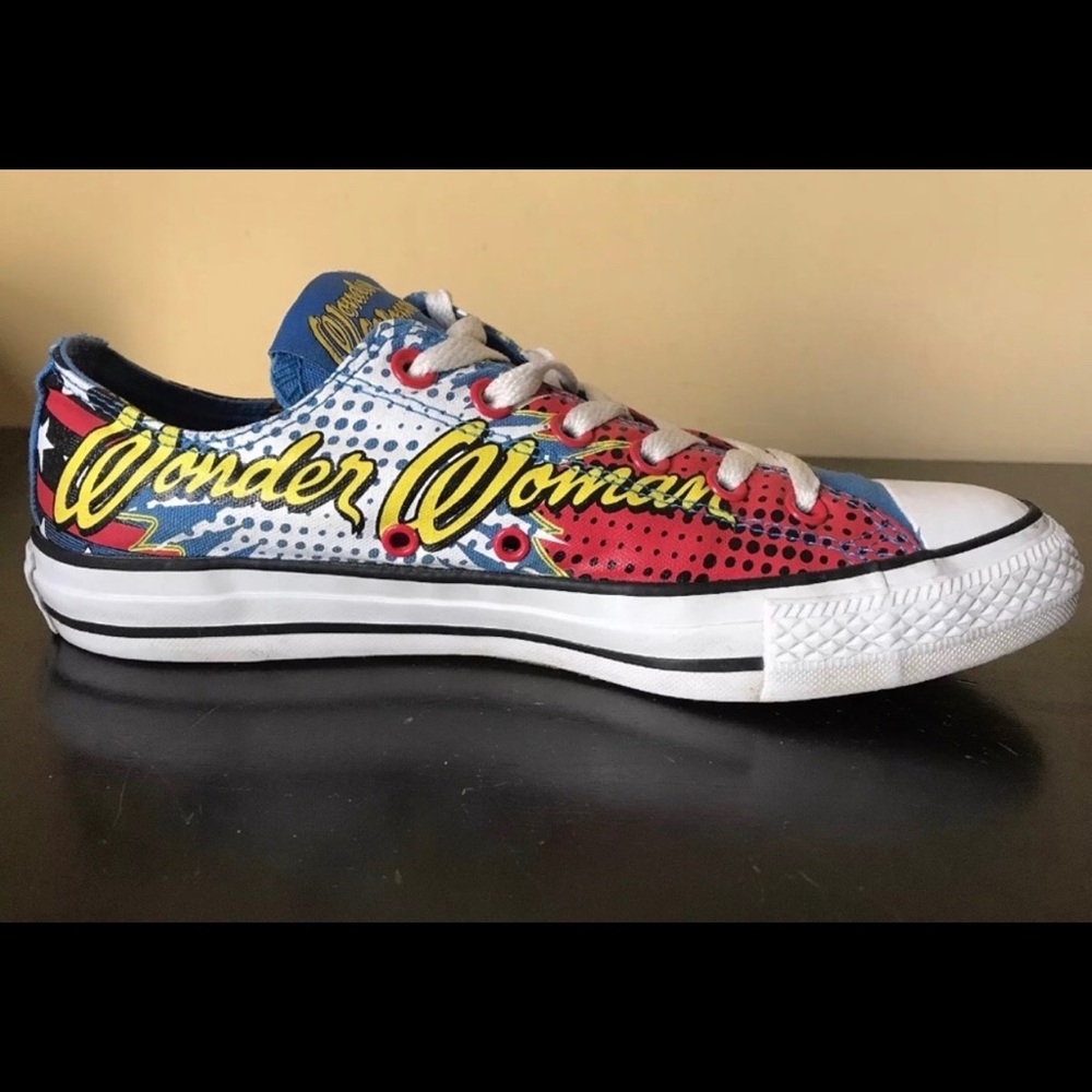 COPY - Limited edition Wonder Woman Converse size 9